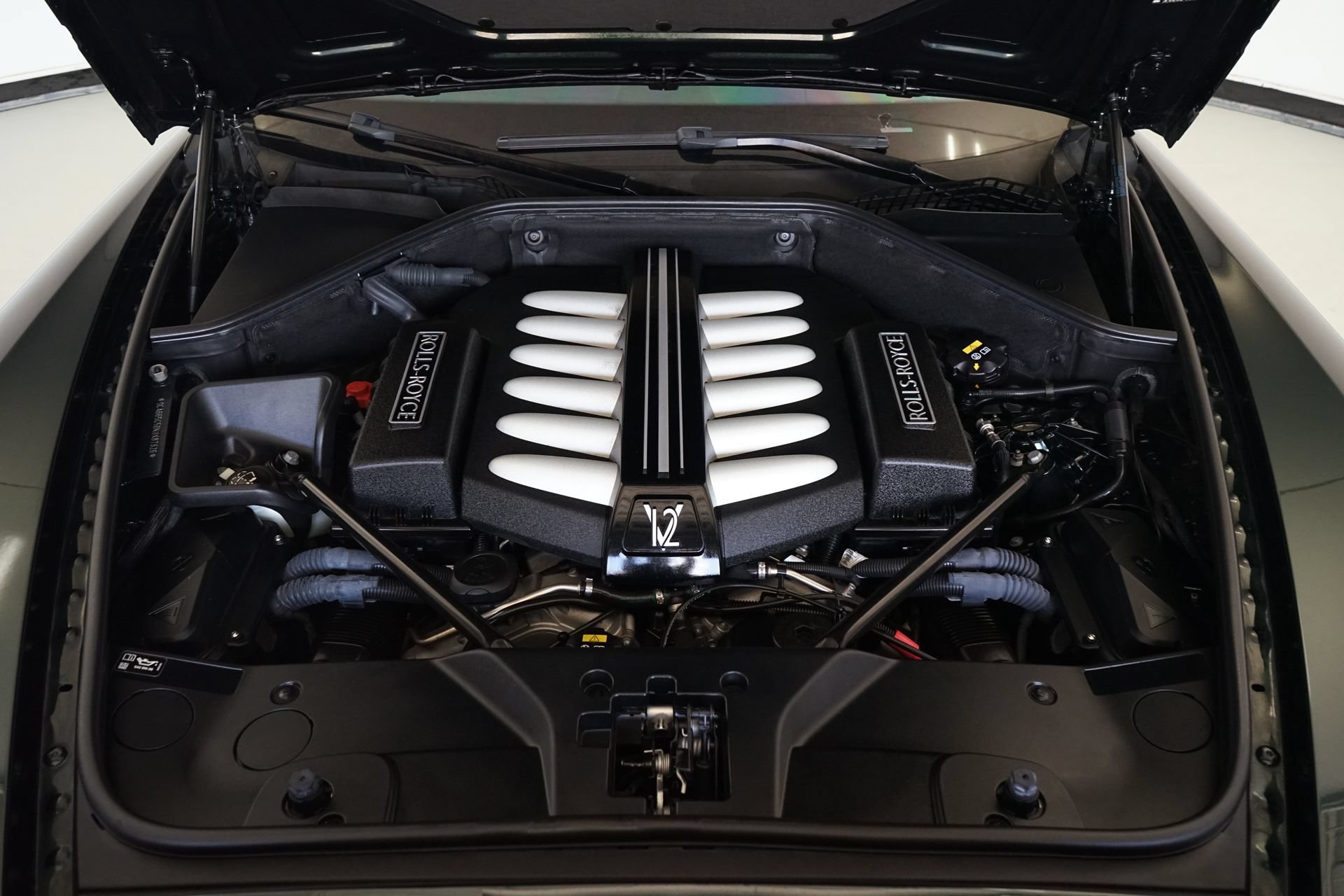 Used 2019 Rolls-Royce Wraith RWD image 29