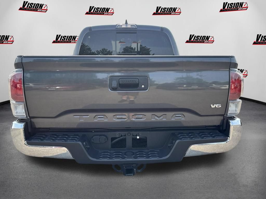 Used 2022 Toyota Tacoma TRD Off-Road AWD/4WD image 6