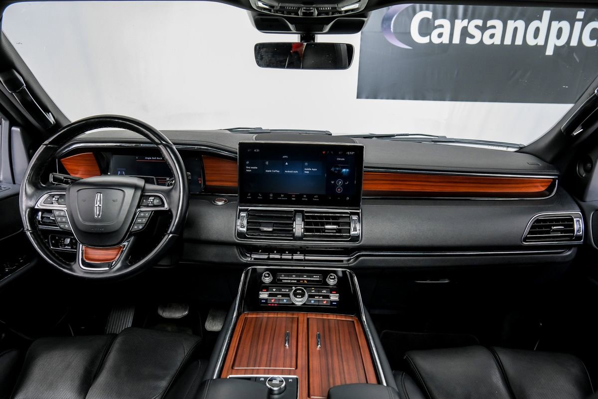 Used 2024 Lincoln Navigator Reserve image 9