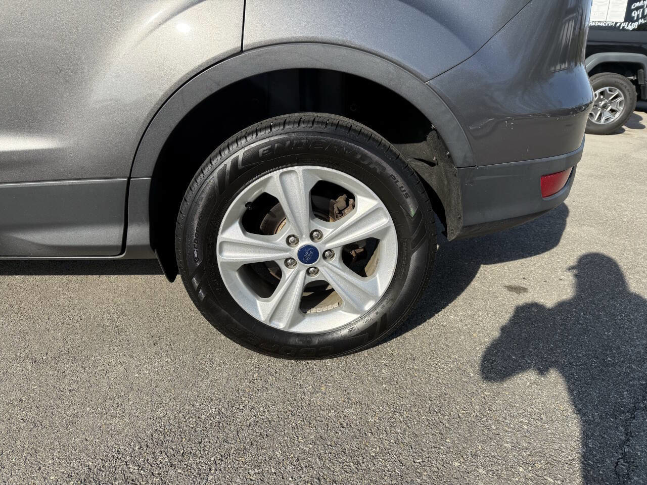 Used 2014 Ford Escape SE image 16