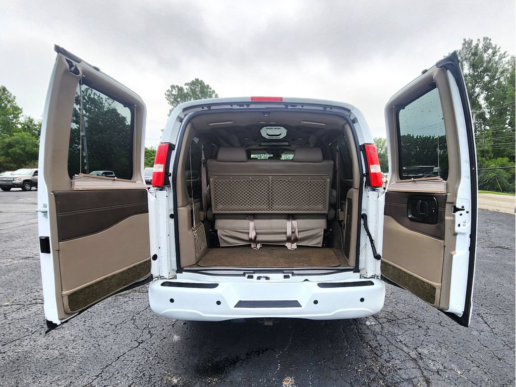 Used 2019 Chevrolet Express 2500 w/ Enhanced Convenience Package RWD image 15