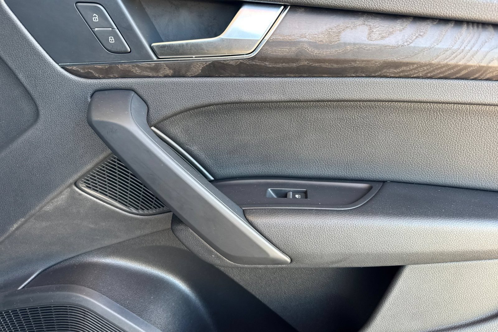 Used 2018 Audi Q5 2.0T Premium Plus AWD/4WD image 21