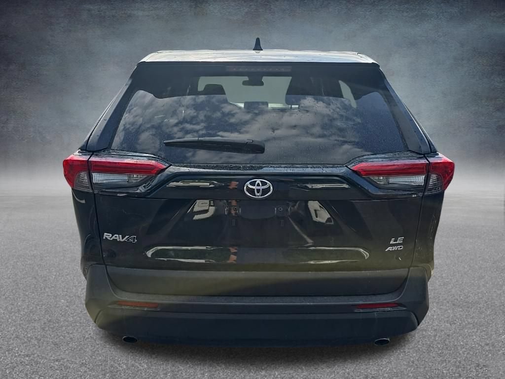 Used 2025 Toyota RAV4 LE AWD/4WD image 7