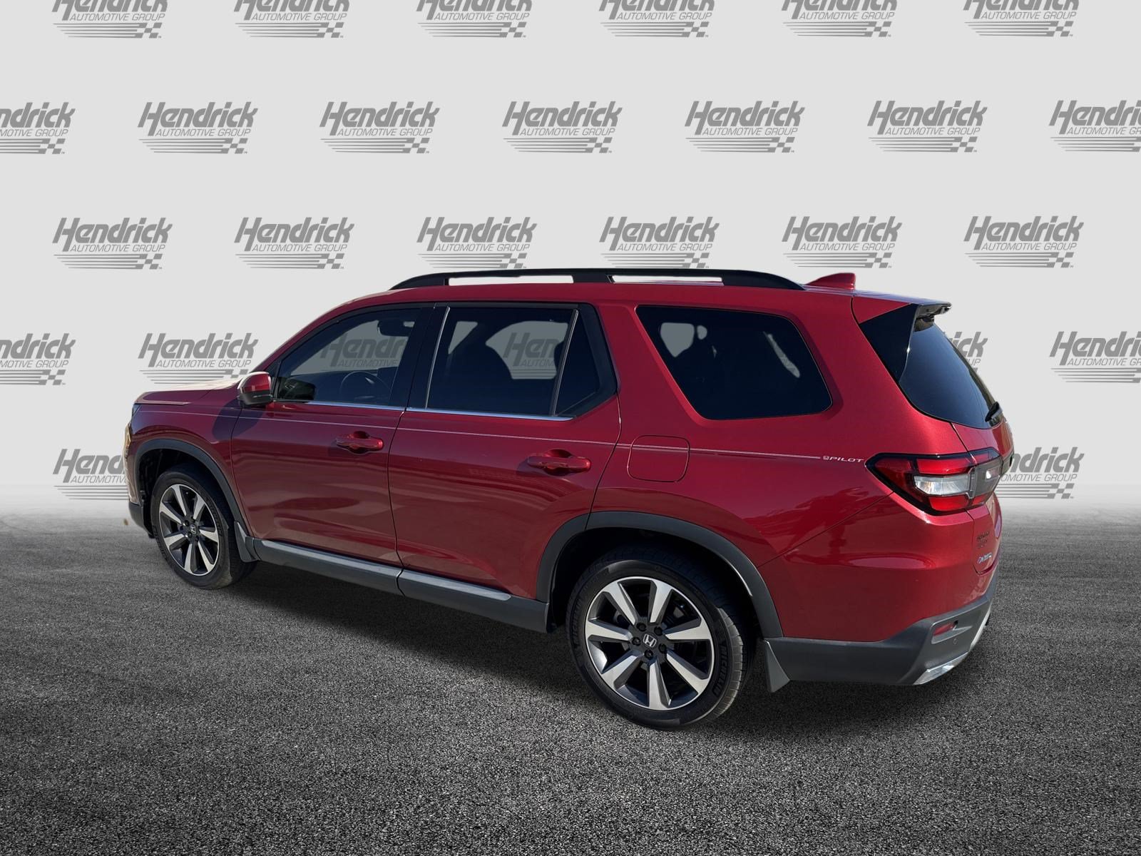 Used 2023 Honda Pilot Elite image 8