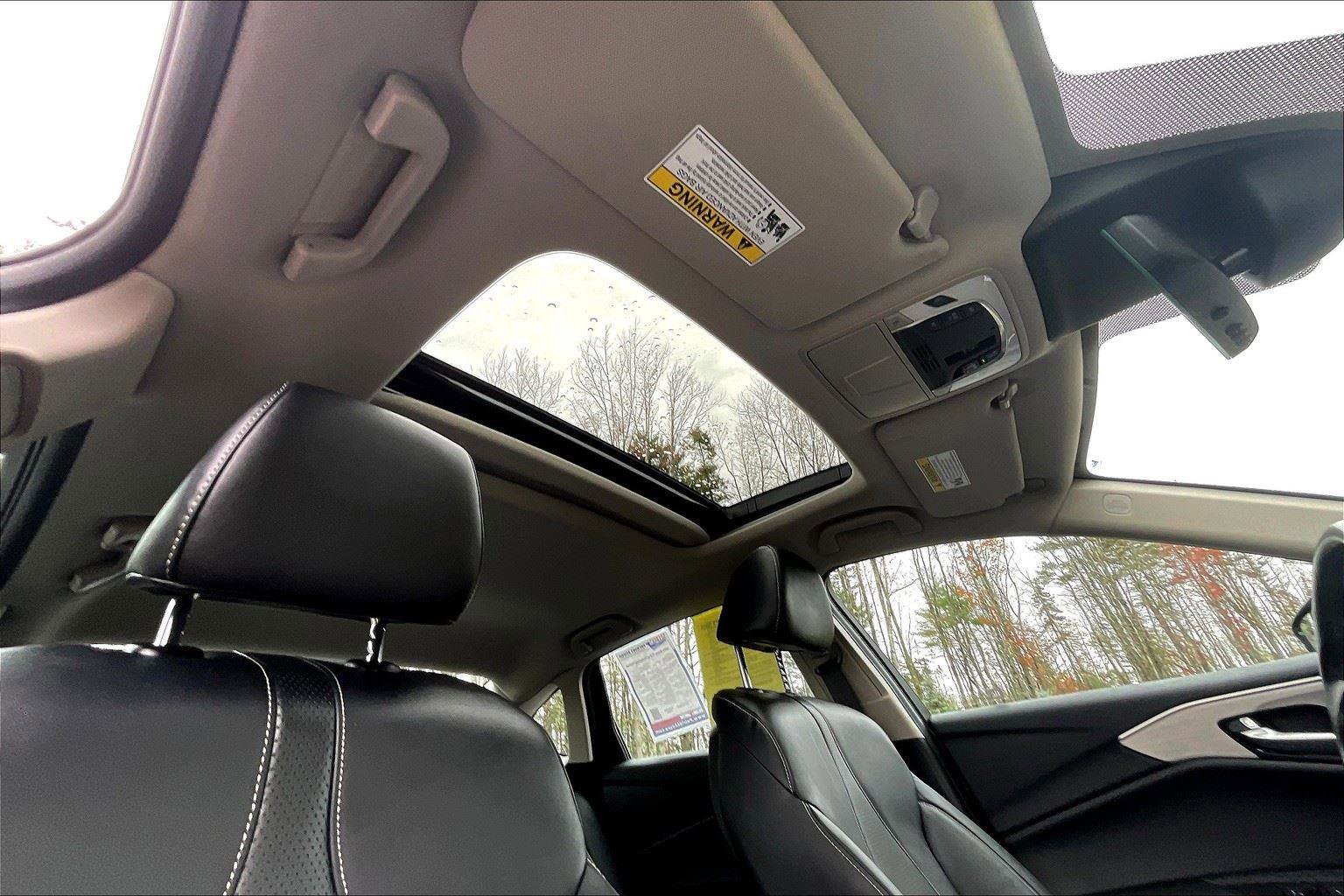 Certified 2022 Acura TLX w/ Technology Package image 17