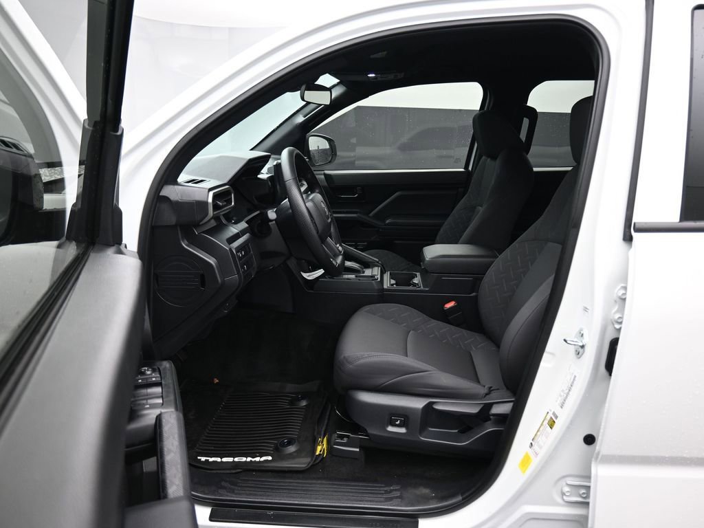 Used 2025 Toyota Tacoma SR image 11