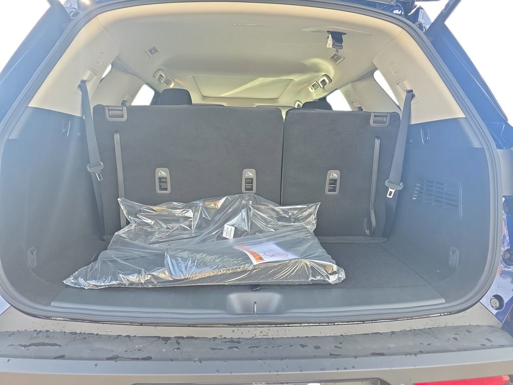 New 2025 Nissan Pathfinder SV w/ SV Premium Package image 19
