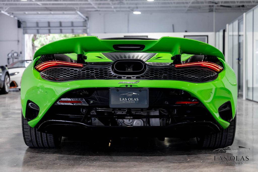 Used 2026 McLaren 750S Spider RWD image 84