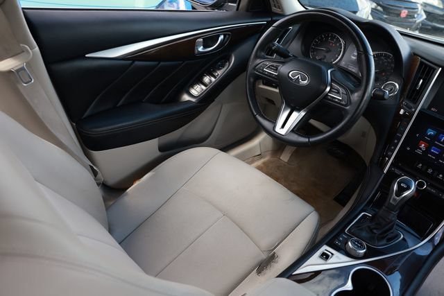 Used 2018 INFINITI Q50 Luxe w/ Cargo Package (L95) RWD image 23