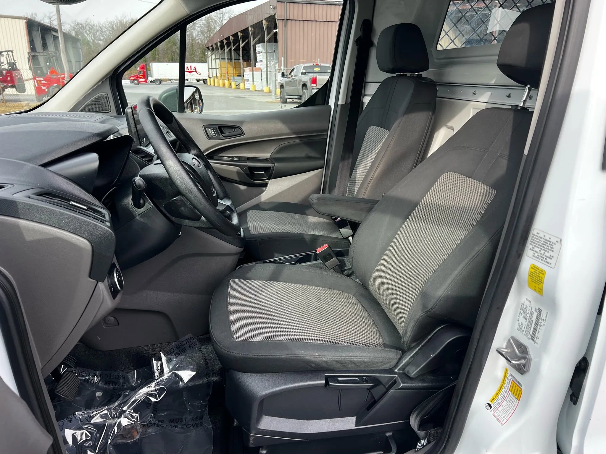 Used 2021 Ford Transit Connect XL image 10