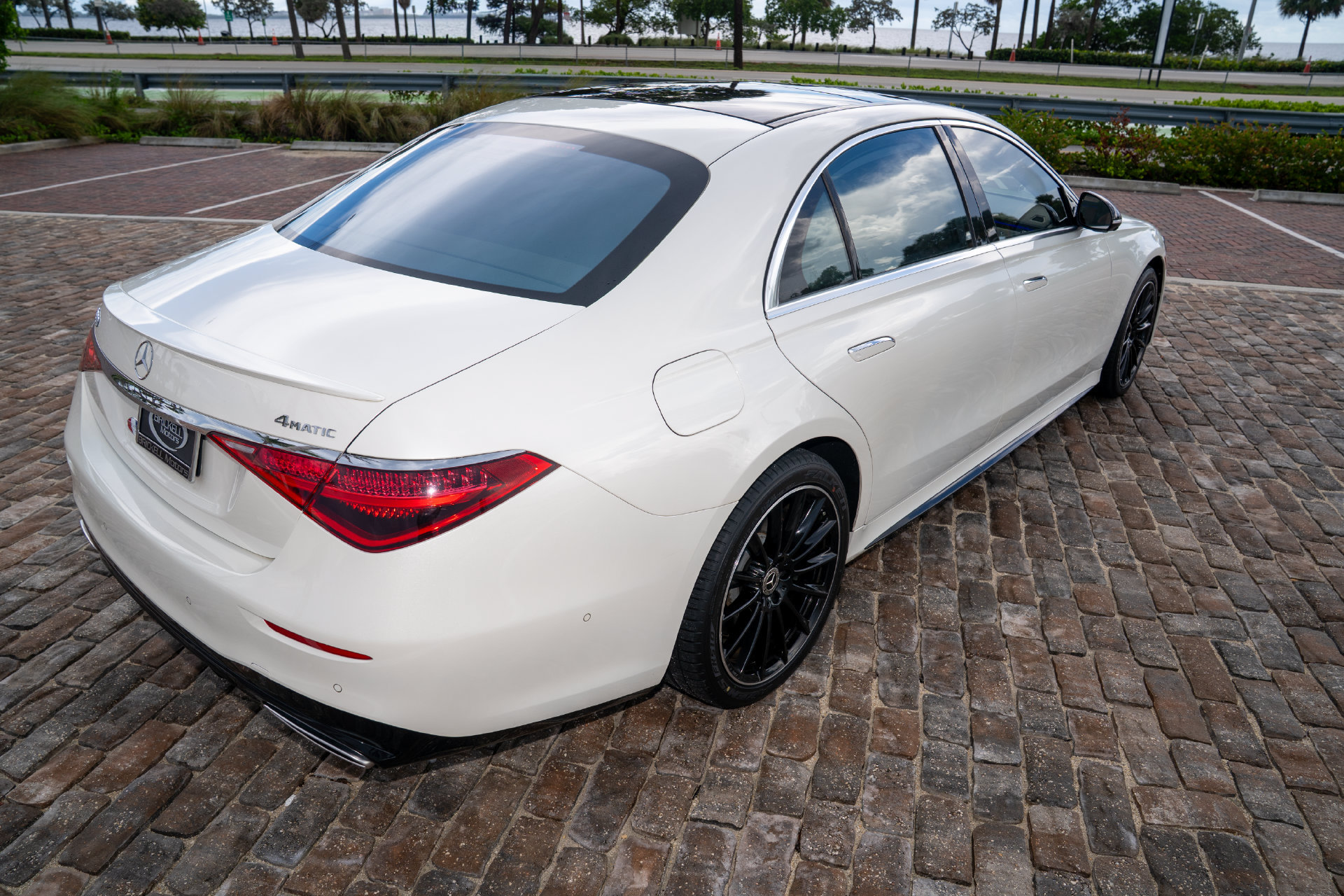 Used 2022 Mercedes-Benz S 500 4MATIC image 12