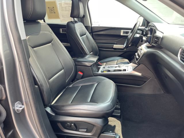 Used 2024 Ford Explorer XLT w/ Equipment Group 202A AWD/4WD image 41