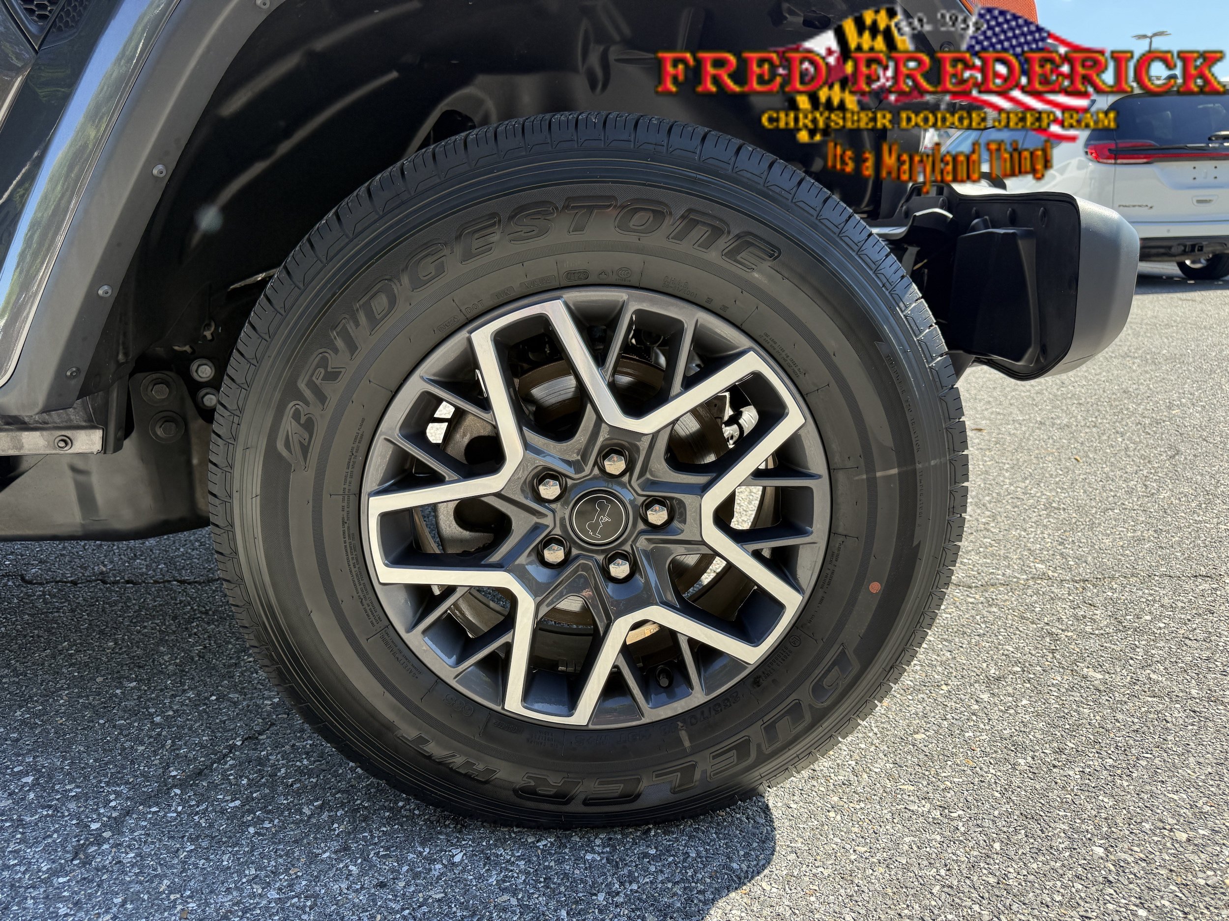 Used 2026 Jeep Wrangler Unlimited Sahara AWD/4WD image 9