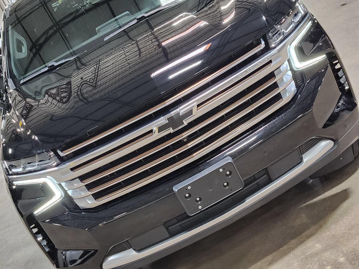 Used 2023 Chevrolet Tahoe High Country w/ Premium Package AWD/4WD image 19
