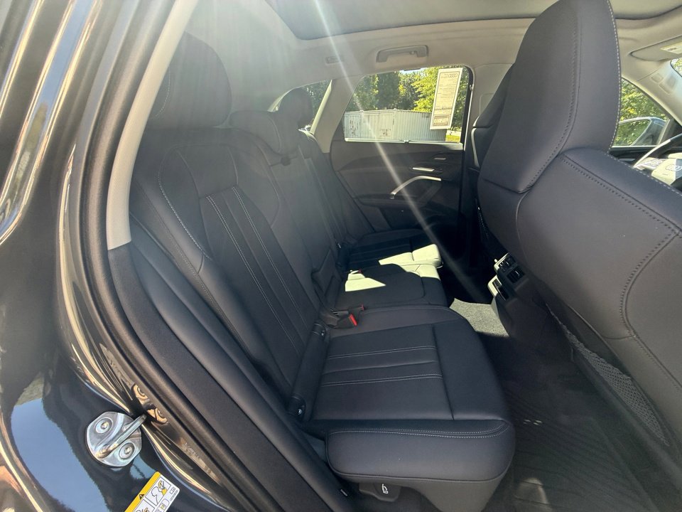 New 2025 Audi Q5 Premium Plus image 29