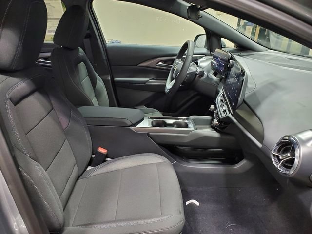 New 2026 Chevrolet Equinox EV LT FWD image 14