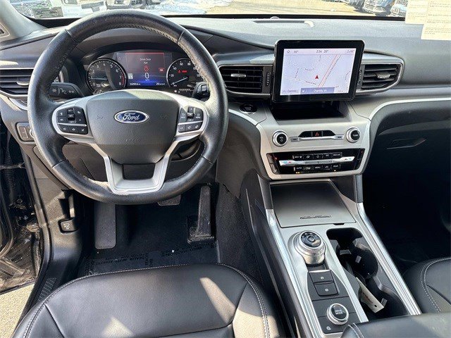 Used 2022 Ford Explorer XLT w/ Equipment Group 202A image 17