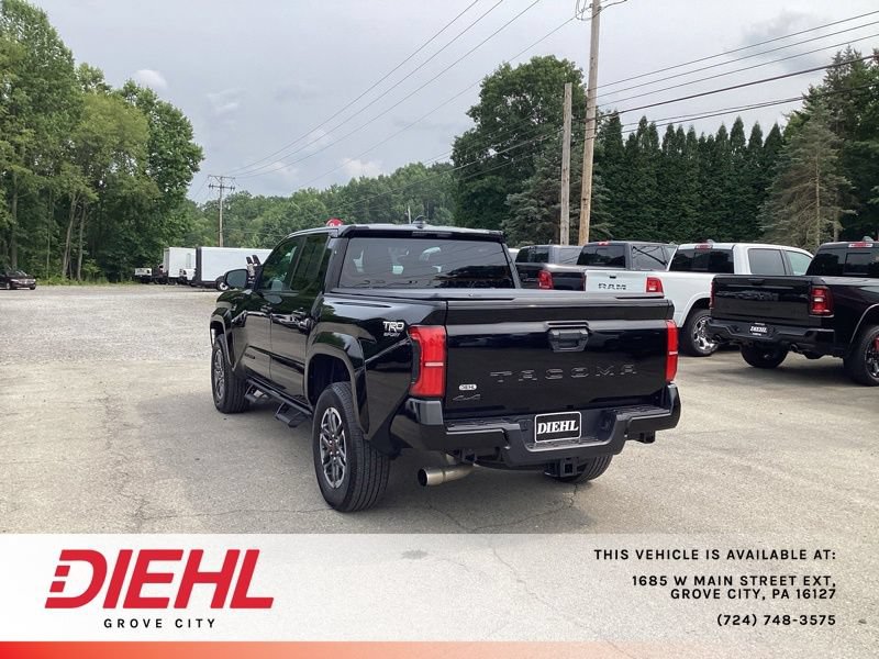 Used 2024 Toyota Tacoma TRD Sport AWD/4WD image 5