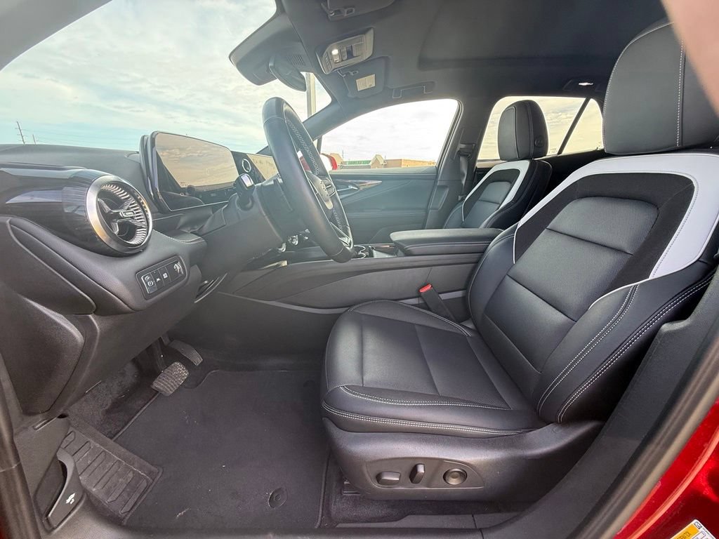 Used 2024 Chevrolet Blazer EV LT AWD/4WD image 30