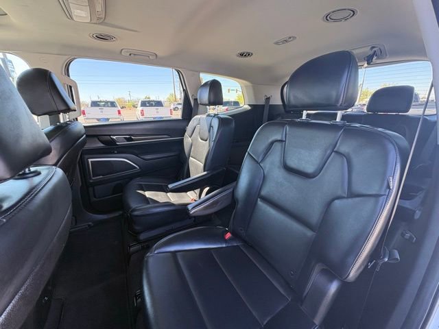 Used 2025 Kia Telluride S image 12