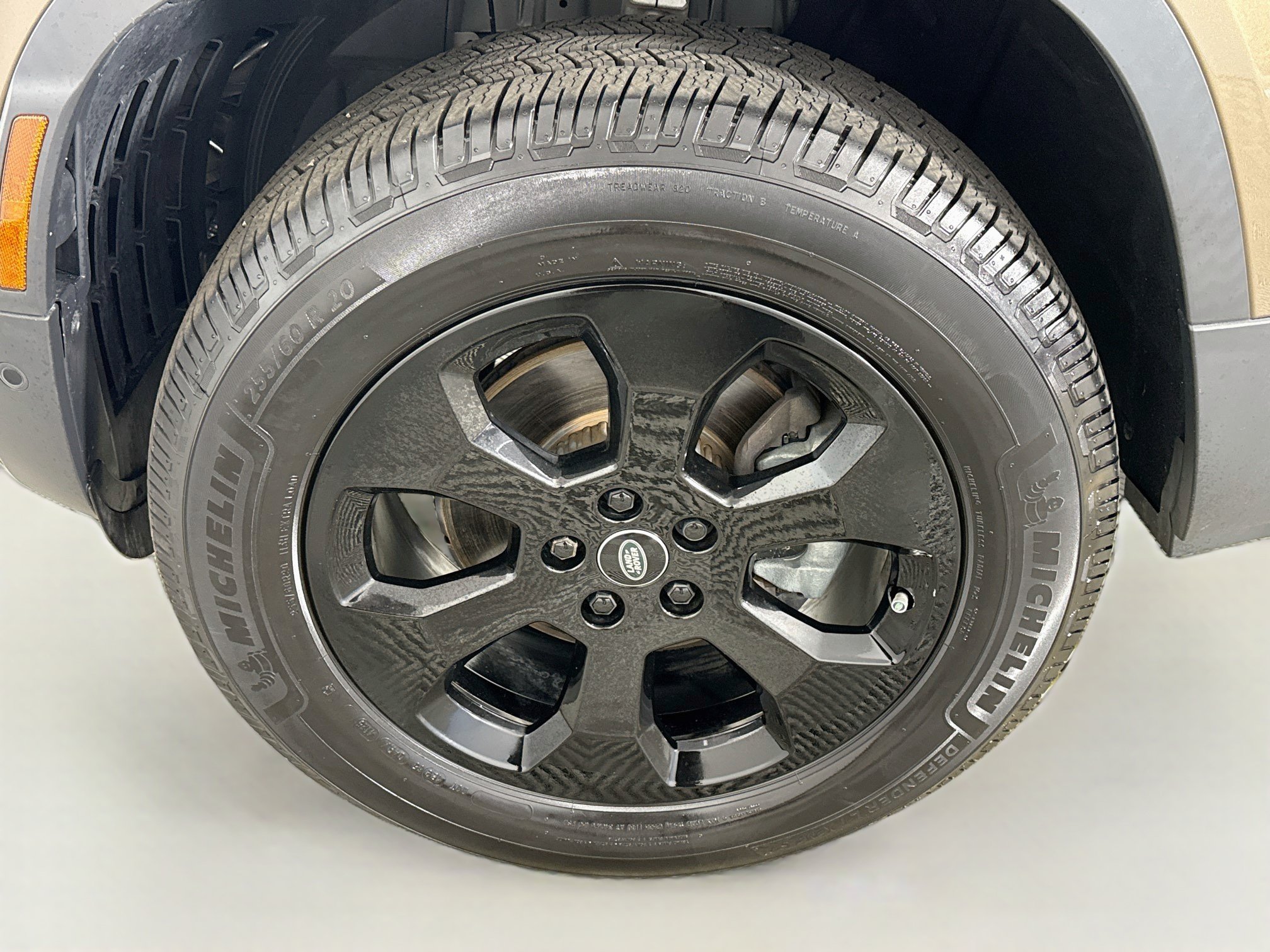 Used 2024 Land Rover Defender 110 S AWD/4WD image 38
