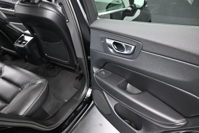 Used 2023 Volvo XC60 B5 Ultimate AWD/4WD image 21