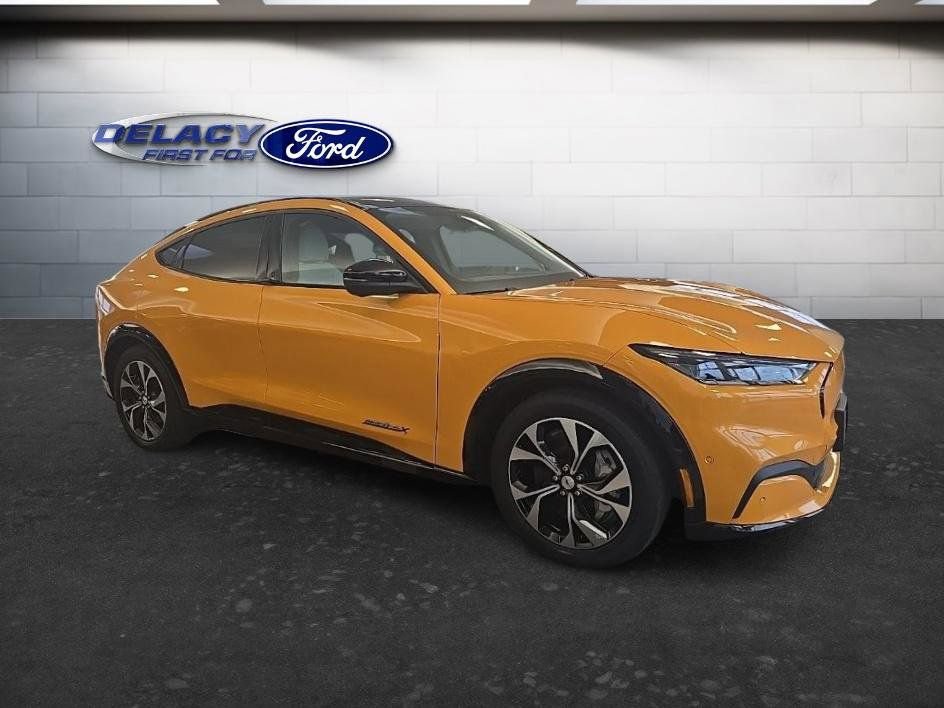 Used 2022 Ford Mustang Mach-E Premium image 8