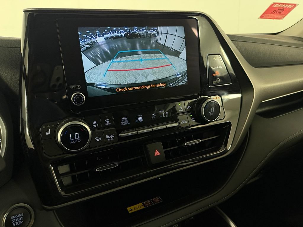 Used 2026 Toyota Highlander XLE AWD/4WD image 19