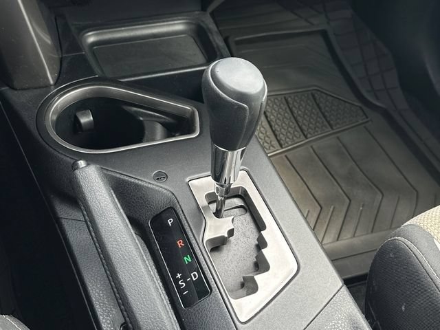 Used 2018 Toyota RAV4 XLE AWD/4WD image 27