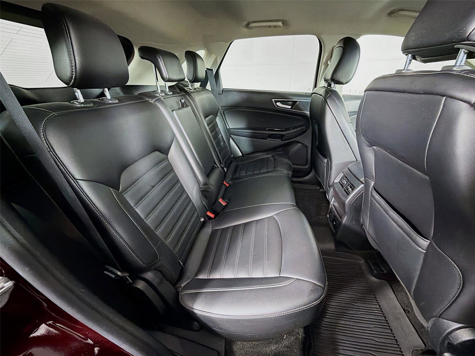 Used 2020 Ford Edge SEL w/ Convenience Package image 27