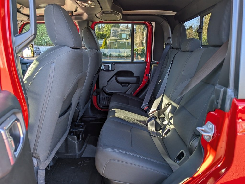 Used 2022 Jeep Gladiator Willys image 29
