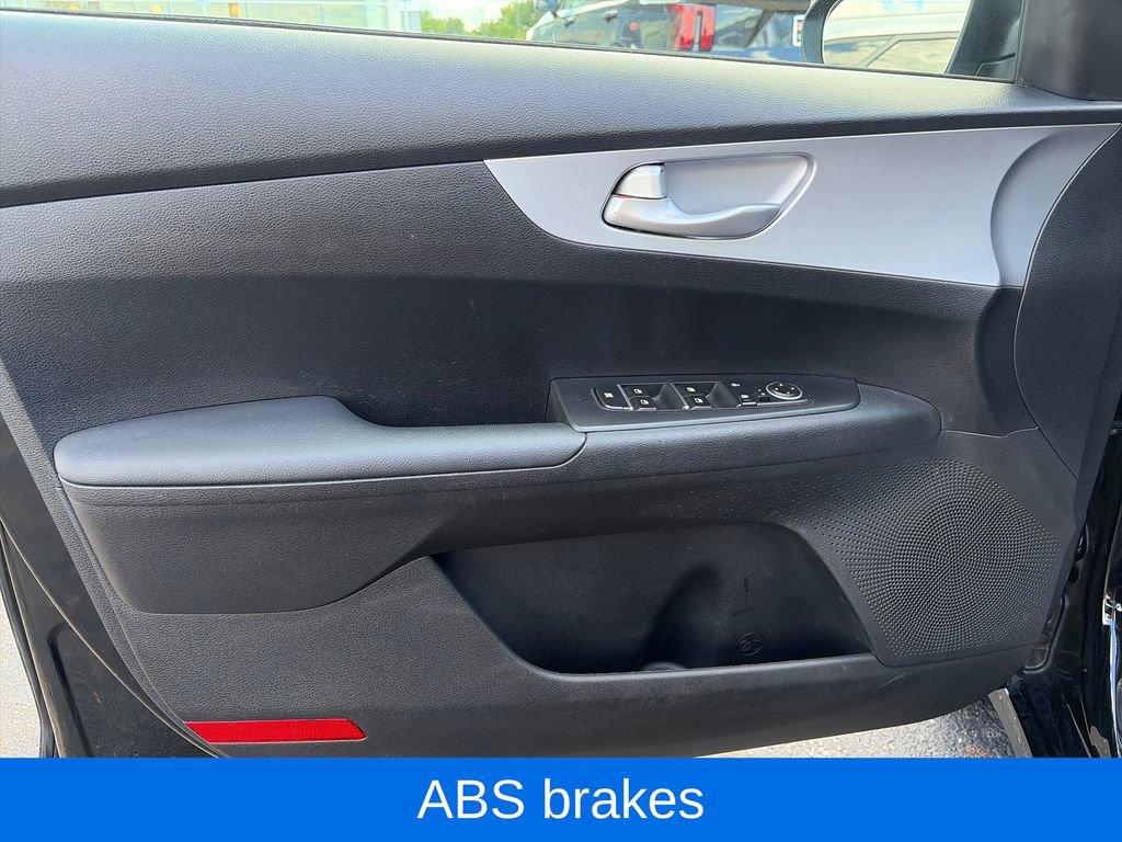 Used 2024 Kia Forte LXS FWD image 16