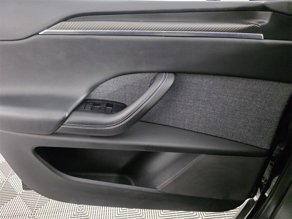 Used 2022 Tesla Model X Plaid image 28