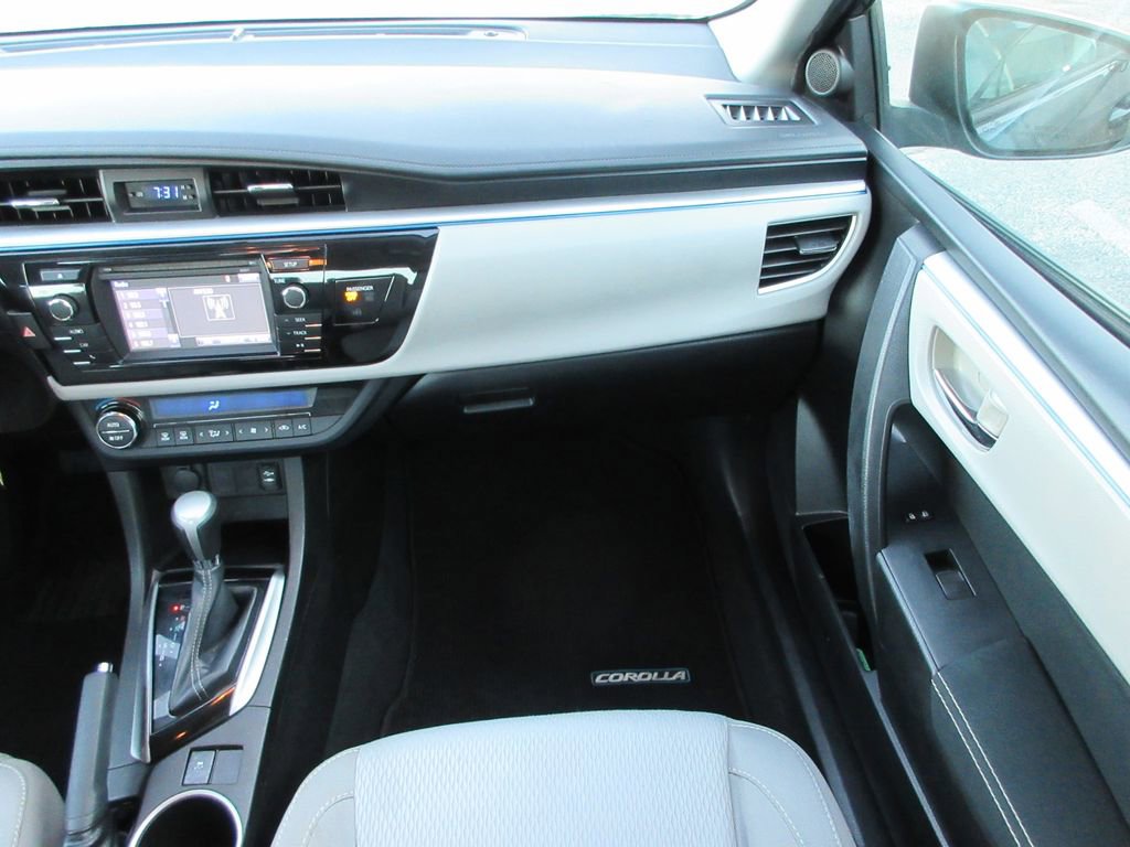 Used 2016 Toyota Corolla LE image 16