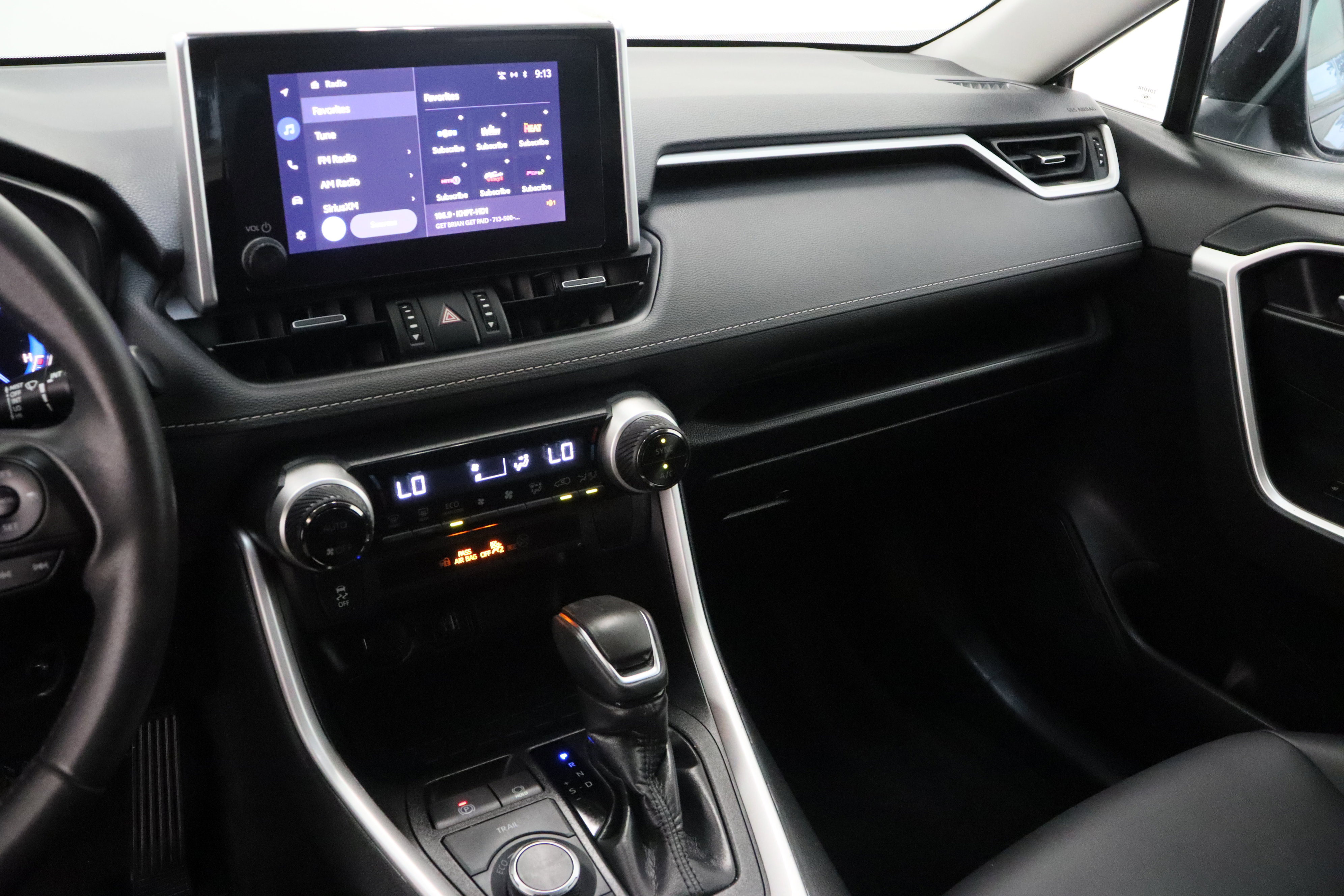 Used 2023 Toyota RAV4 XLE Premium AWD/4WD image 16