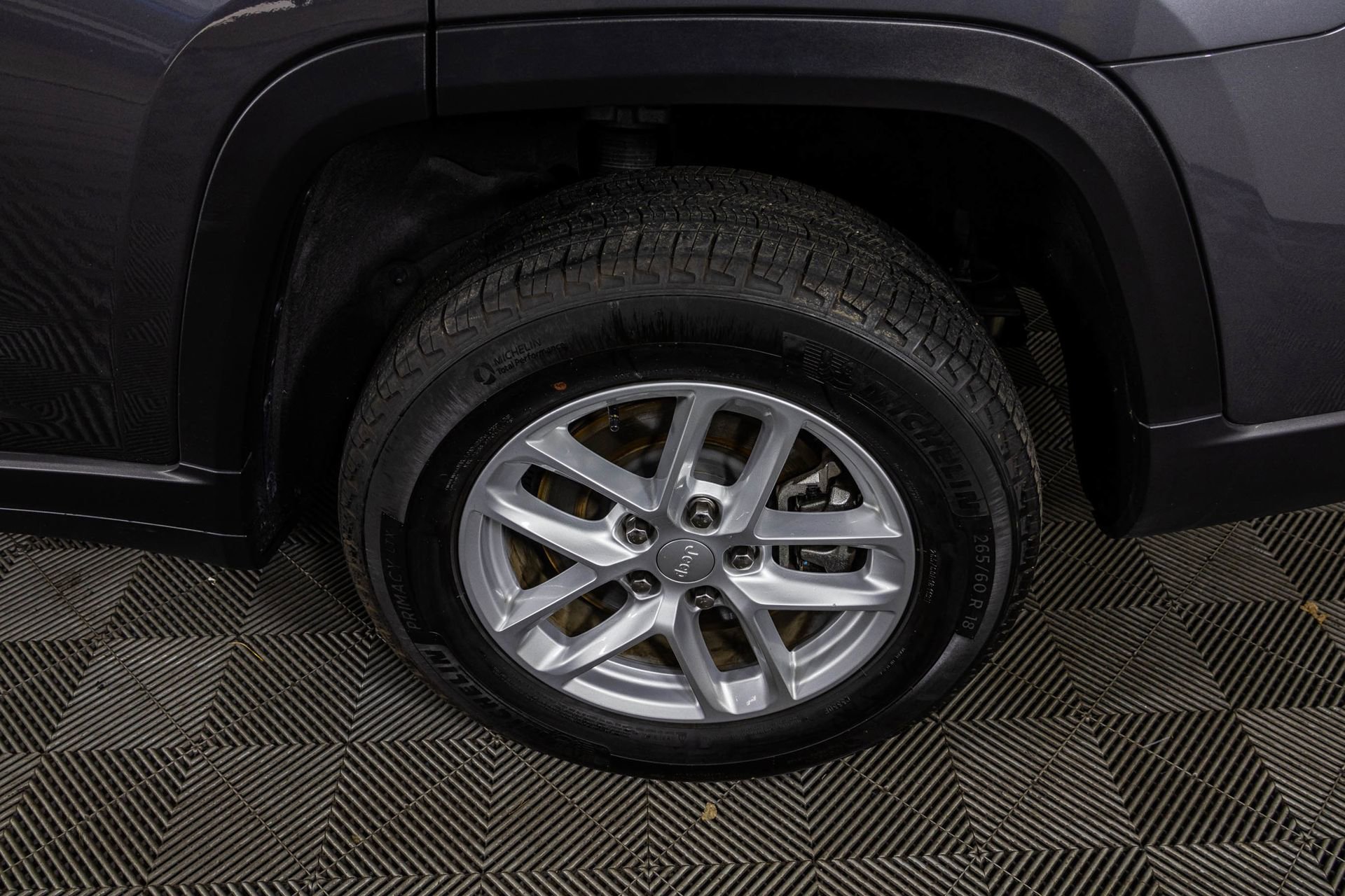 Used 2024 Jeep Grand Cherokee L Laredo w/ Luxury Tech Group I image 50