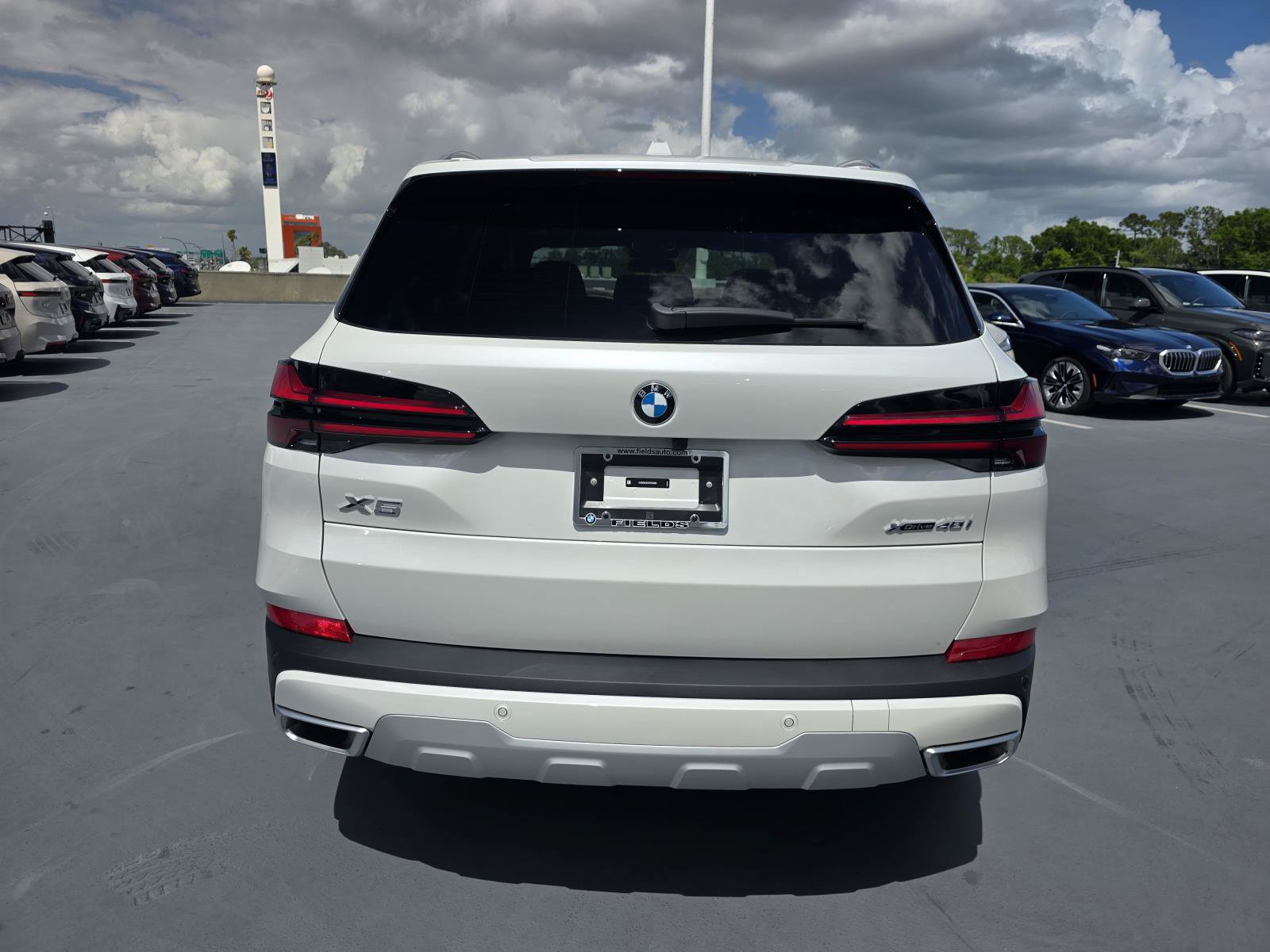 New 2026 BMW X5 xDrive40i w/ Executive Package AWD/4WD image 4