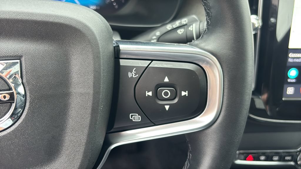 Certified 2024 Volvo XC40 B5 Plus w/ Climate Package AWD/4WD image 19