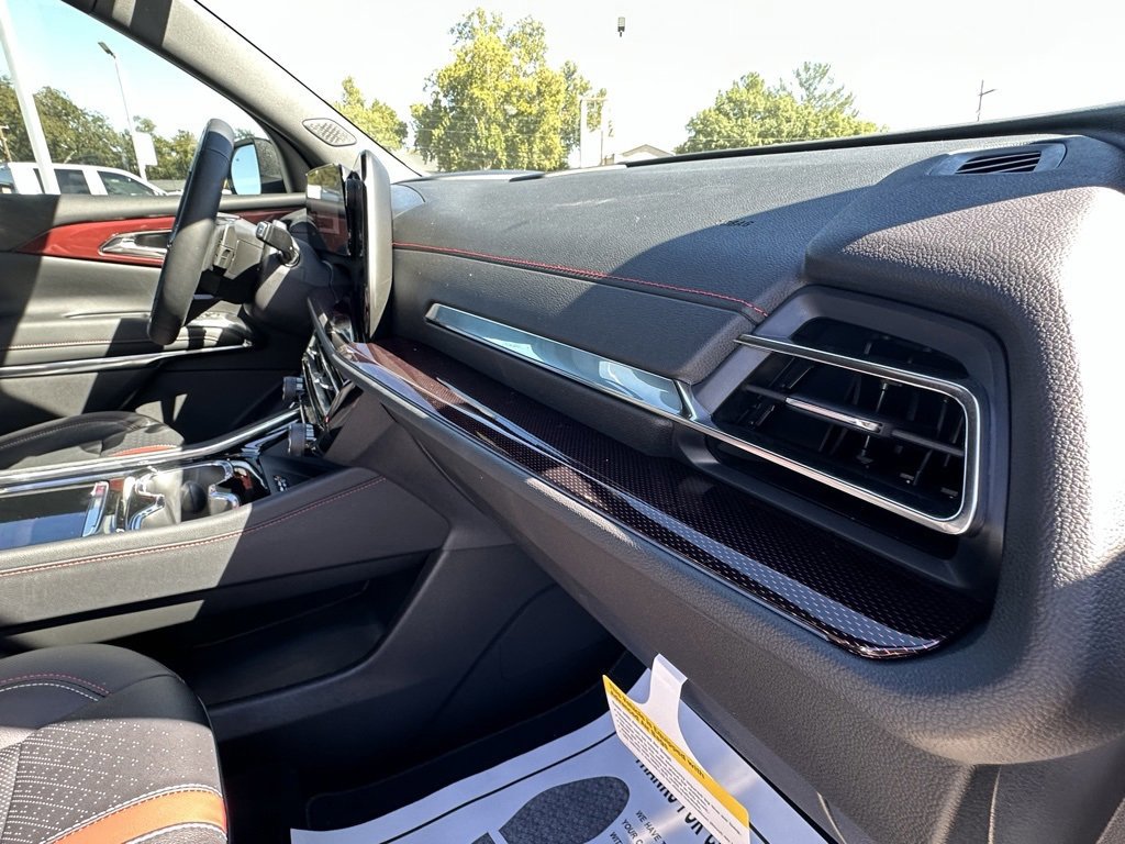 New 2026 Chevrolet Traverse RS image 14