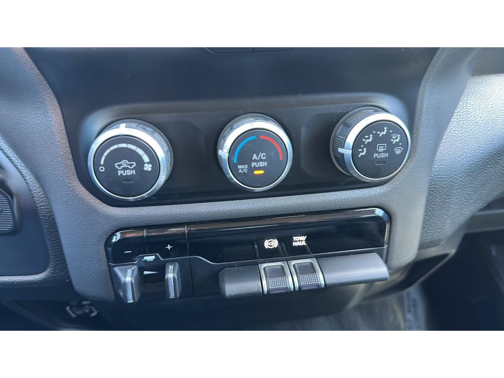 Used 2019 RAM 2500 Big Horn w/ Protection Group AWD/4WD image 16