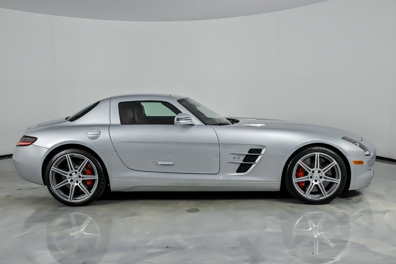 Used 2012 Mercedes-Benz SLS AMG Coupe image 14