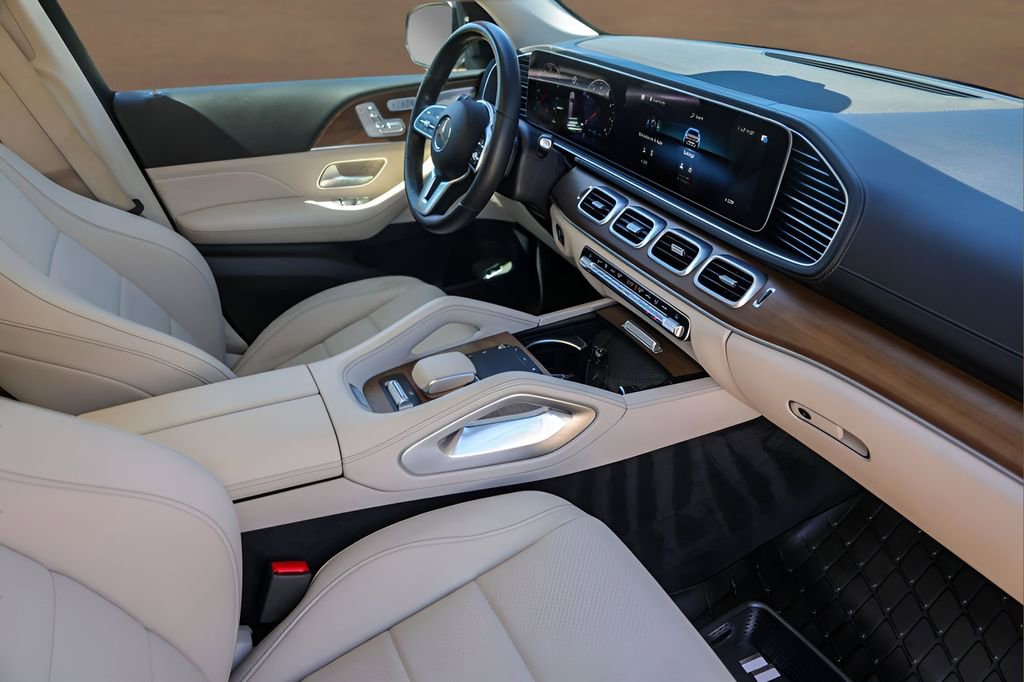 Used 2023 Mercedes-Benz GLS 450 4MATIC image 33