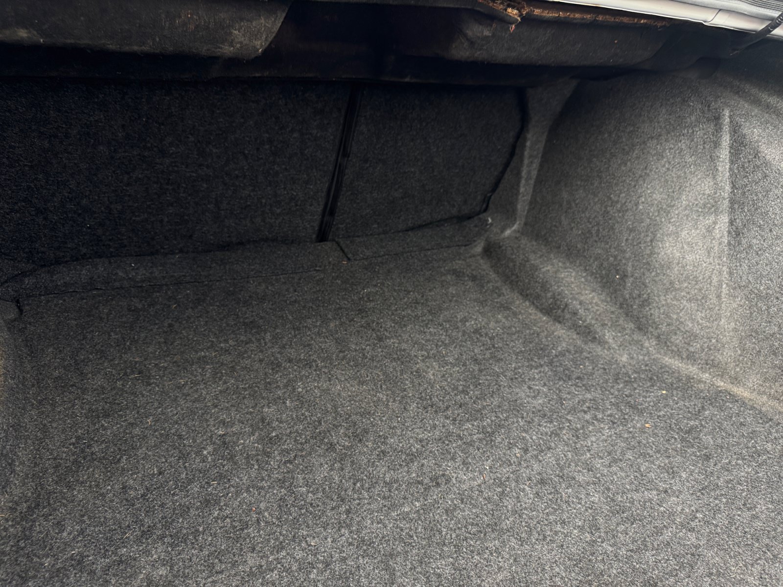 Used 2012 Dodge Challenger R/T RWD image 17