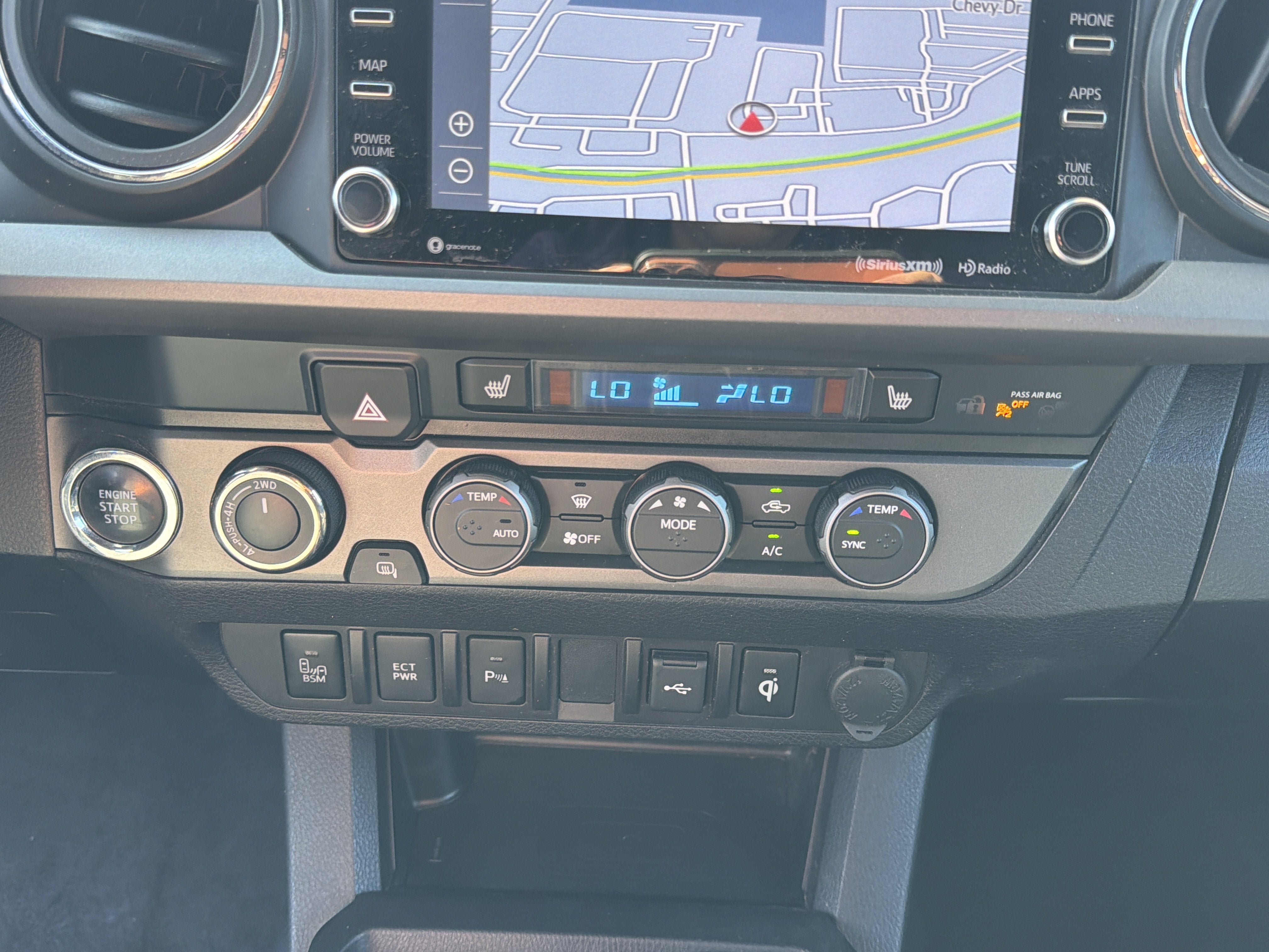 Certified 2022 Toyota Tacoma TRD Off-Road AWD/4WD image 21
