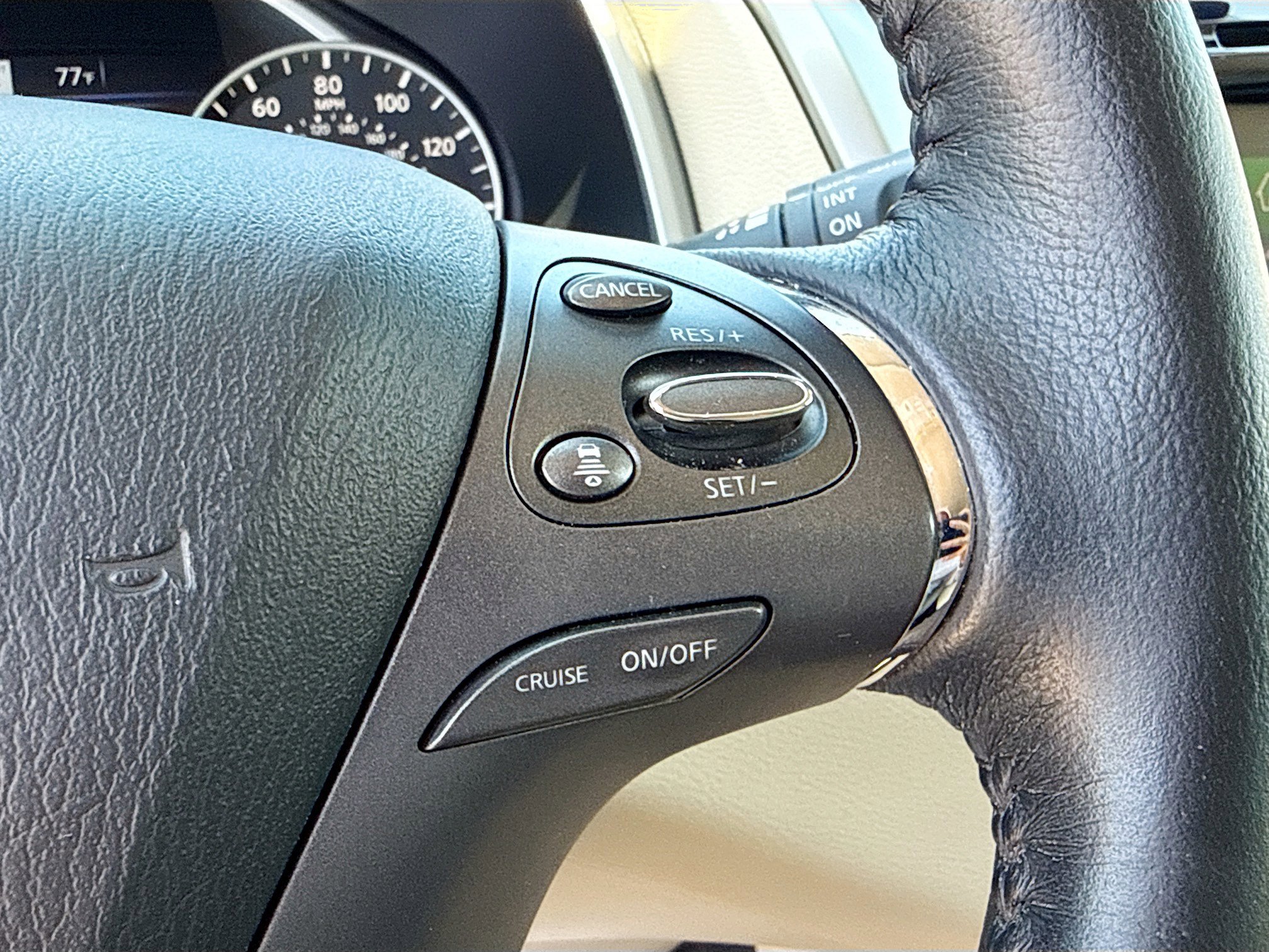 Used 2023 Nissan Murano SL w/ Cargo Package FWD image 37