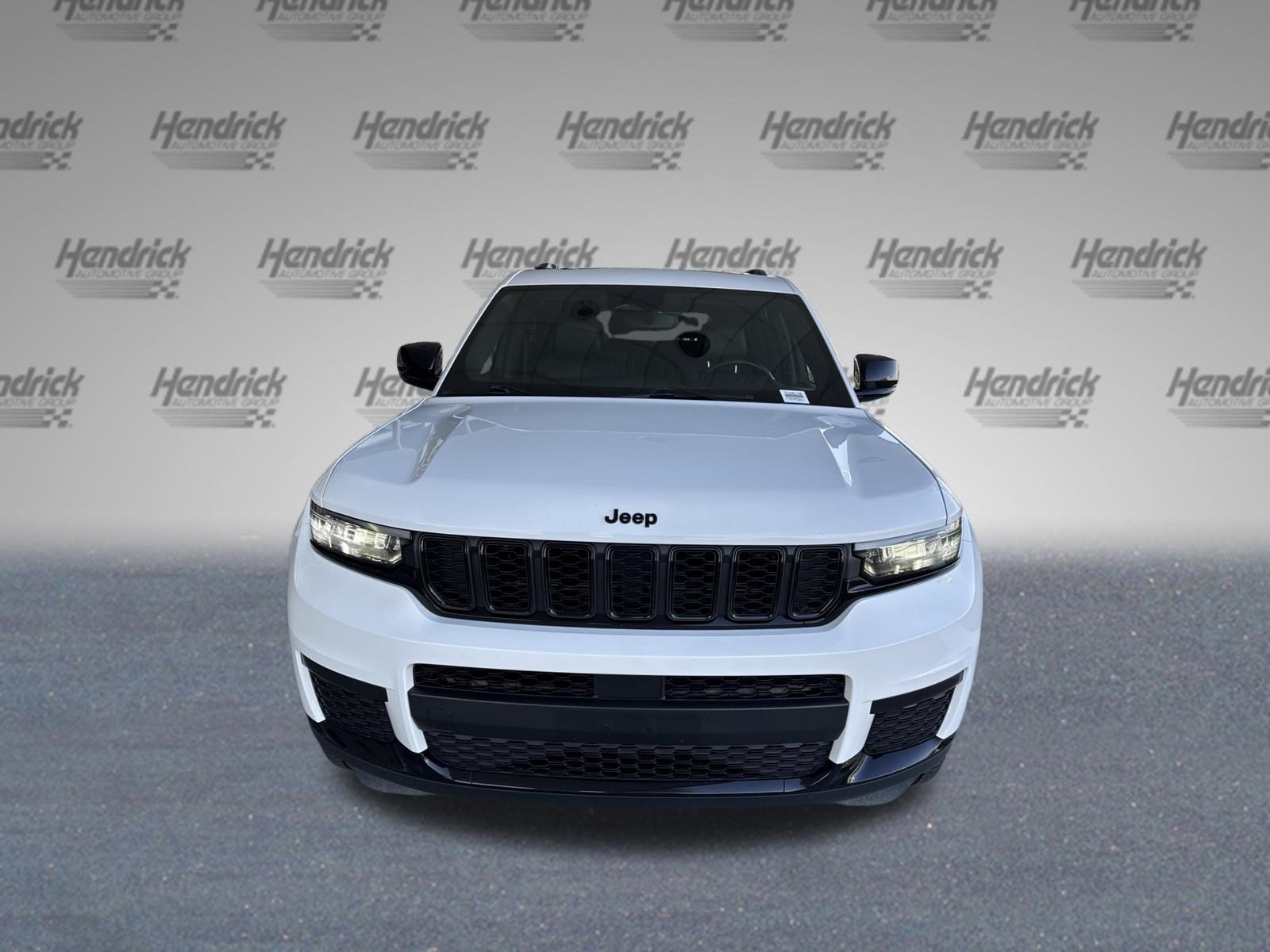 Used 2022 Jeep Grand Cherokee L Laredo AWD/4WD image 3