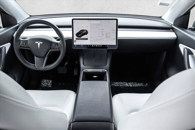 Used 2022 Tesla Model Y Long Range AWD/4WD image 20
