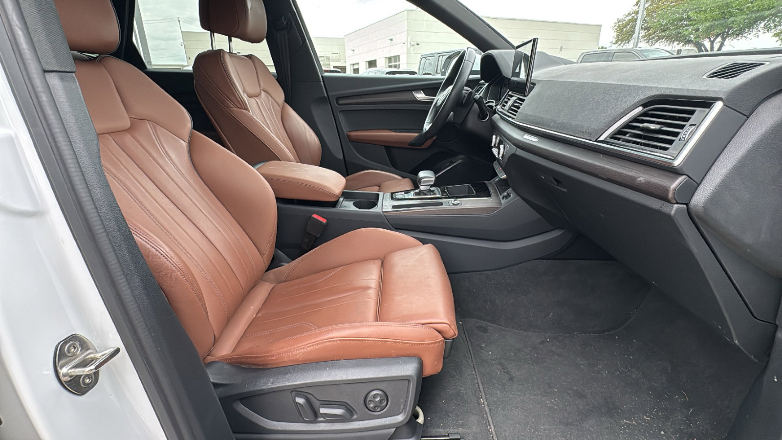 Used 2025 Audi Q5 e Premium image 27