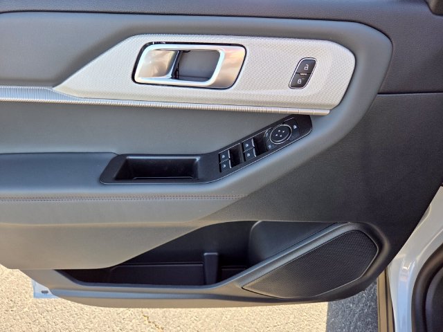 New 2026 Ford Explorer Active w/ Active Comfort Package RWD image 9