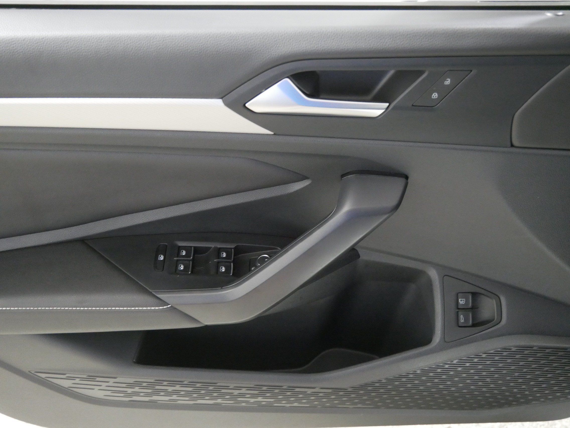 Used 2024 Volkswagen Jetta S FWD image 19